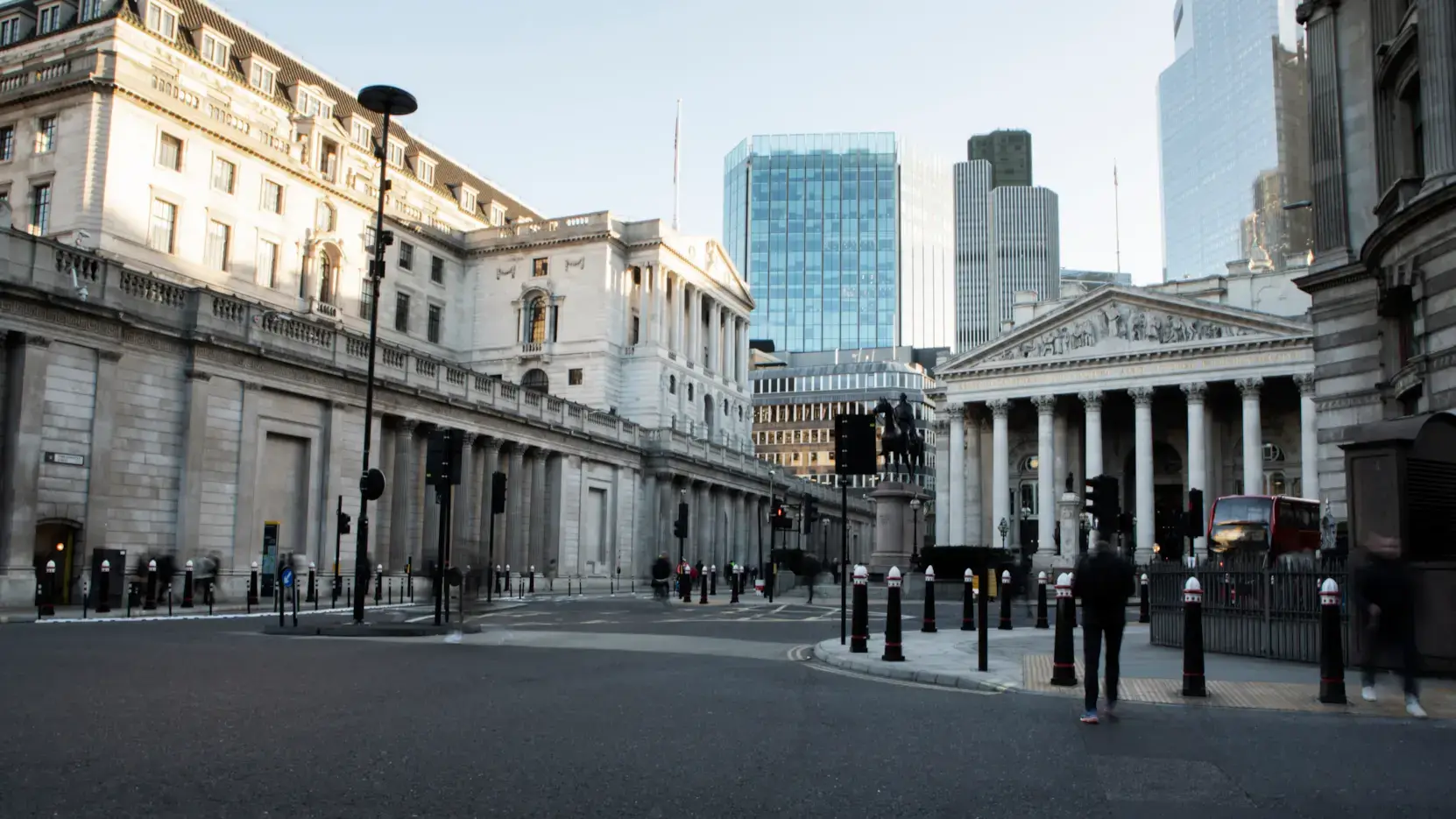 Taxi Stansted Airport | London STN Cabs & Minicab Cars | Cheap Transfer Services,South London , cabs, taxi, minicabs, minicab , cars, car, stansted transfer,companies